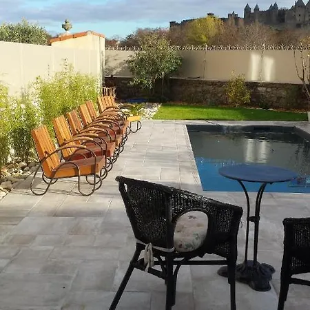 Sur Le Quai Nocleg ze śniadaniem