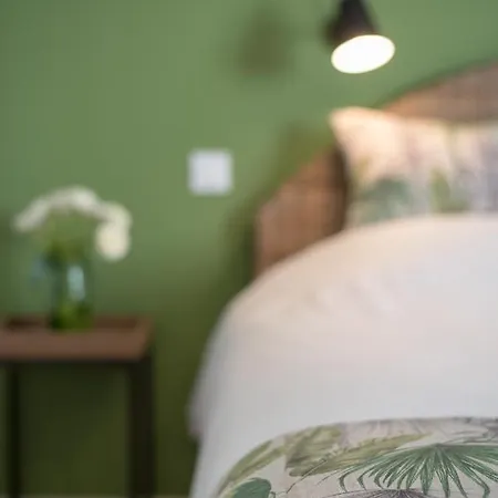 Sur Le Quai ベッド・アンド・ブレックファスト 4*