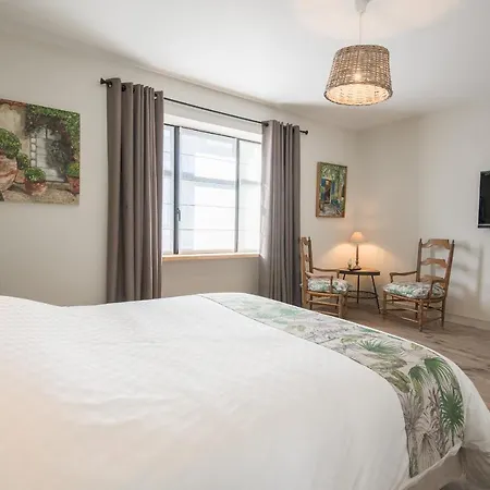 Sur Le Quai Готель типу 