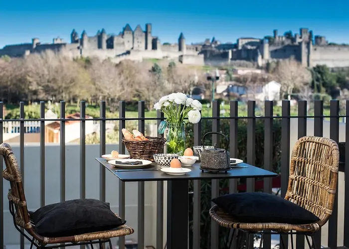 Sur Le Quai 4* Carcassonne