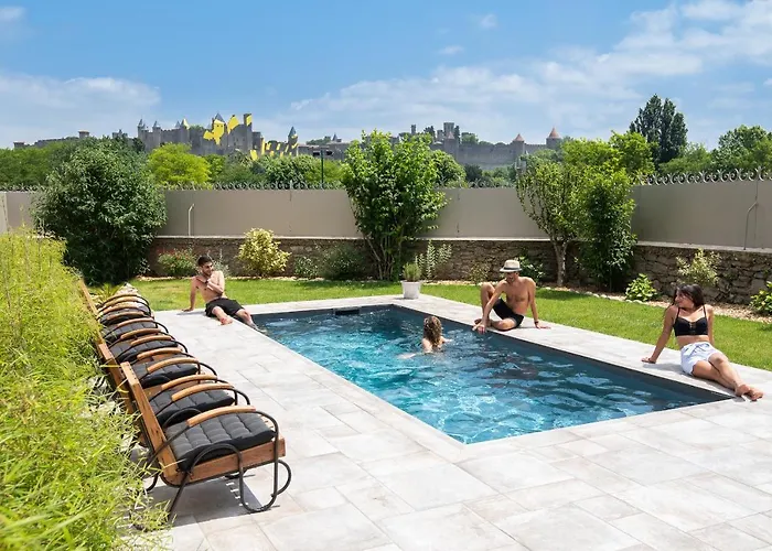 Sur Le Quai 4* Carcassonne