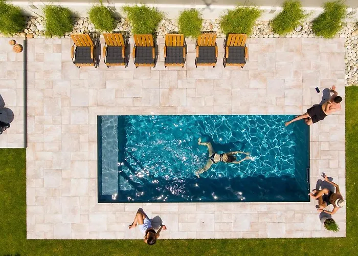 Sur Le Quai Готель типу 